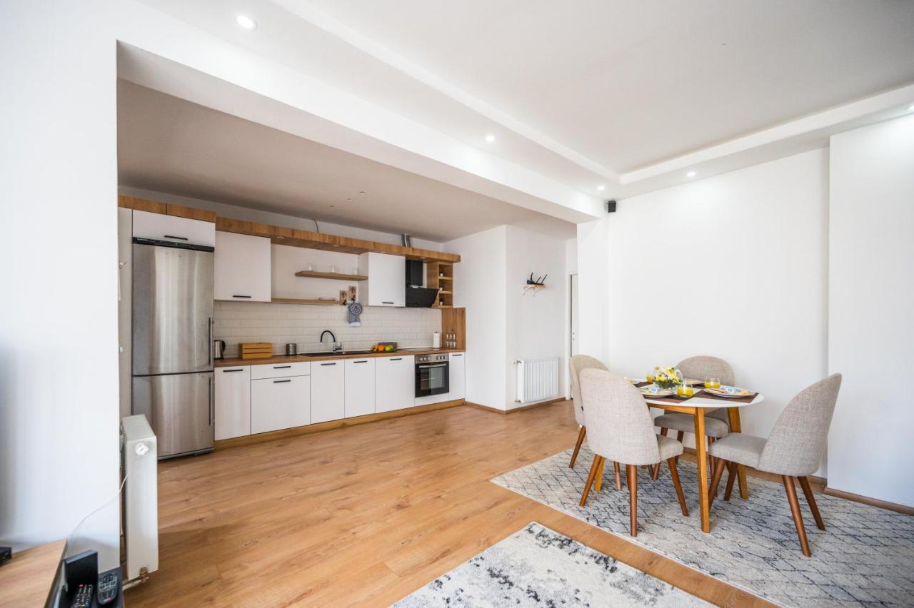 Spacious And Bright 2Bdr Apartment In The Old Town Сараево Экстерьер фото